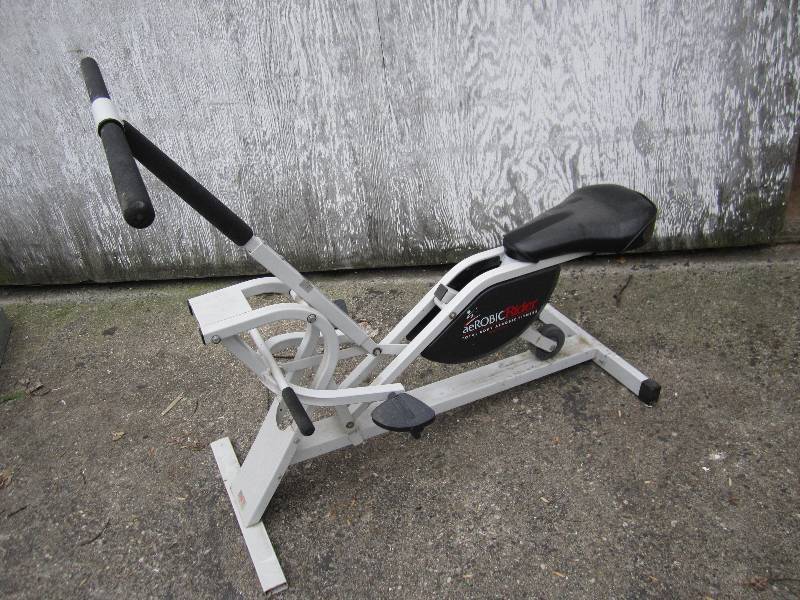 lot 100 image: Aerobic rider exercize machine...