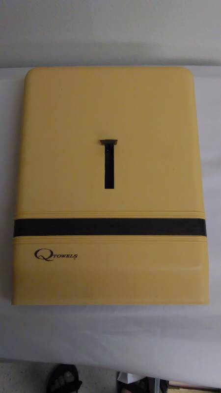 lot 2 image: Q Towels towel dispenser