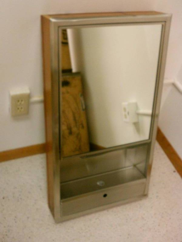 lot 27 image: Mirror and towel dispenser,