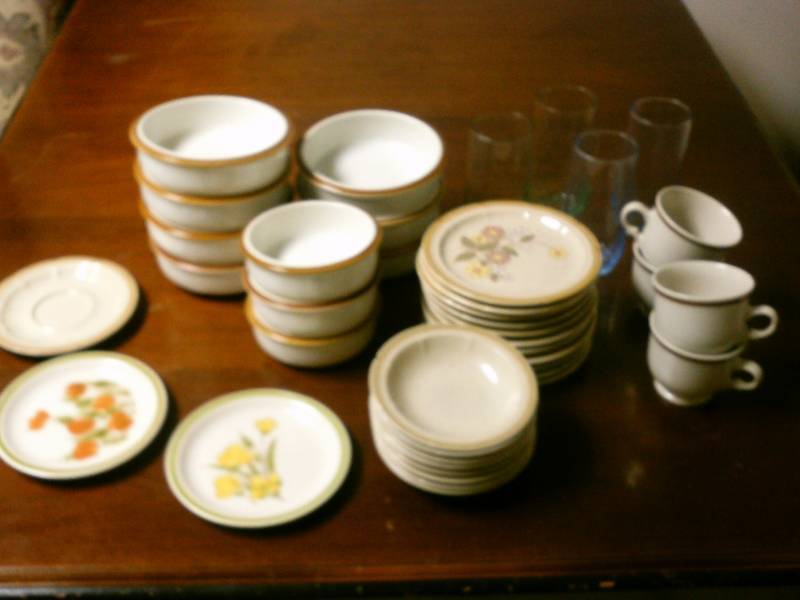 lot 64 image: Misc. Dishware ceramic and glass