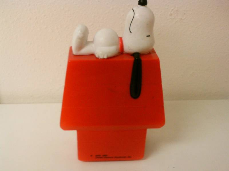 lot 75 image: Snoopy bank Cofell (5)