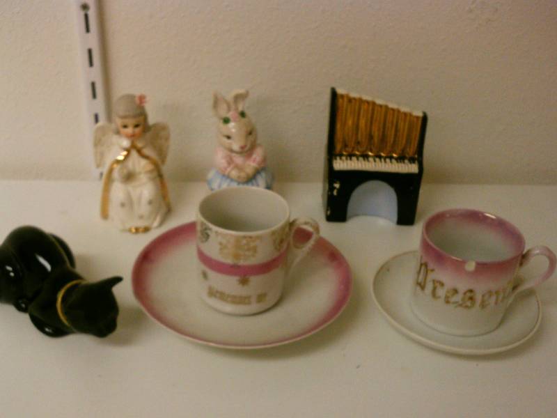 lot 80 image: Misc. Porcelain Nick Knacks