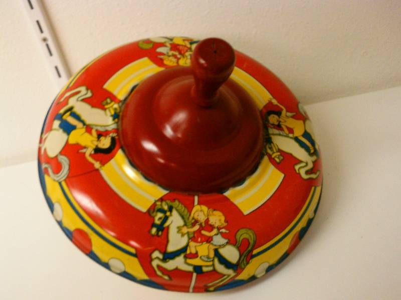 carousel spinning top