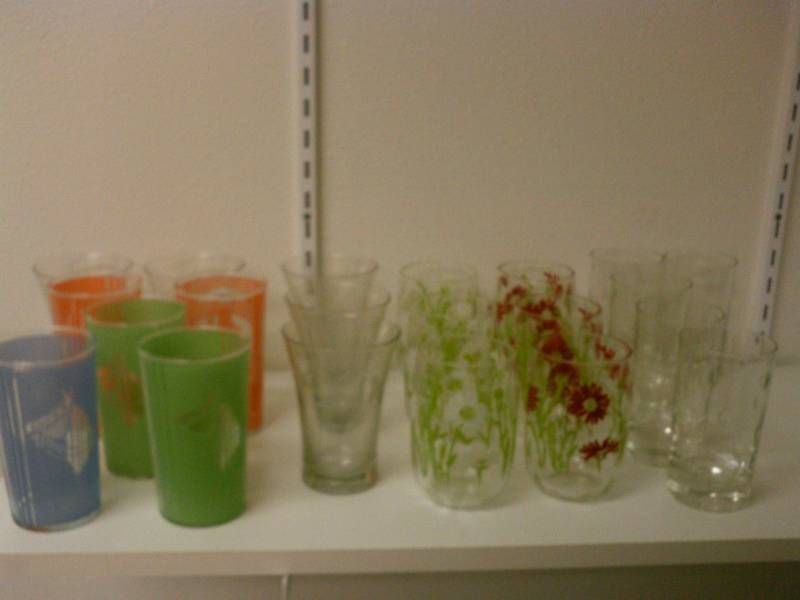 lot 129 image: Vintage Juice glasses lot of 21