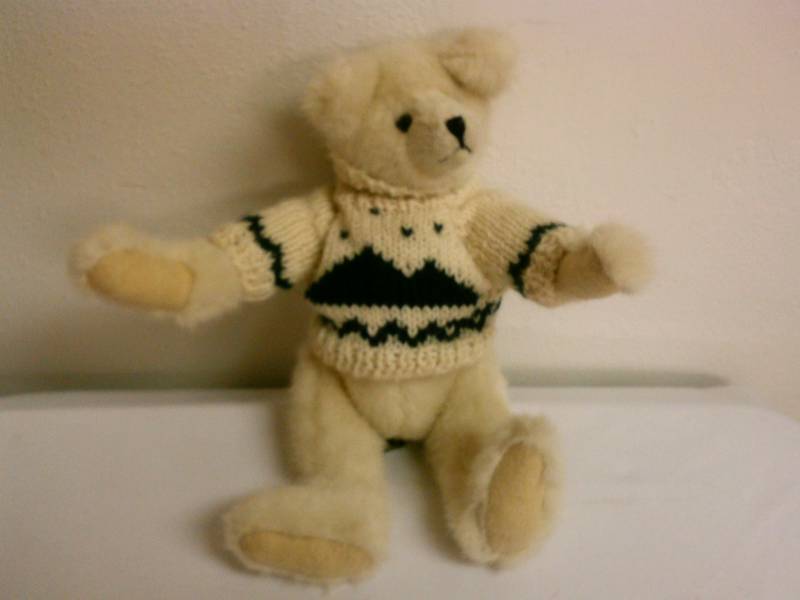 lot 169 image: 9 JOINTED BEAR by Green Mountain Bear