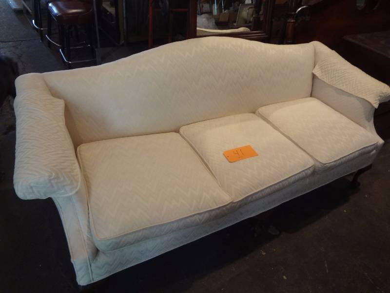 lot 41 image: White Claw Foot Couch