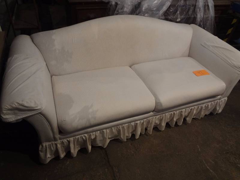lot 42 image: White Sofa Sleeper