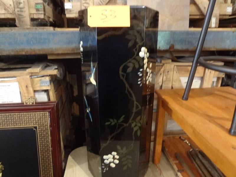 lot 33 image: Black Lacquered Chinese Podium