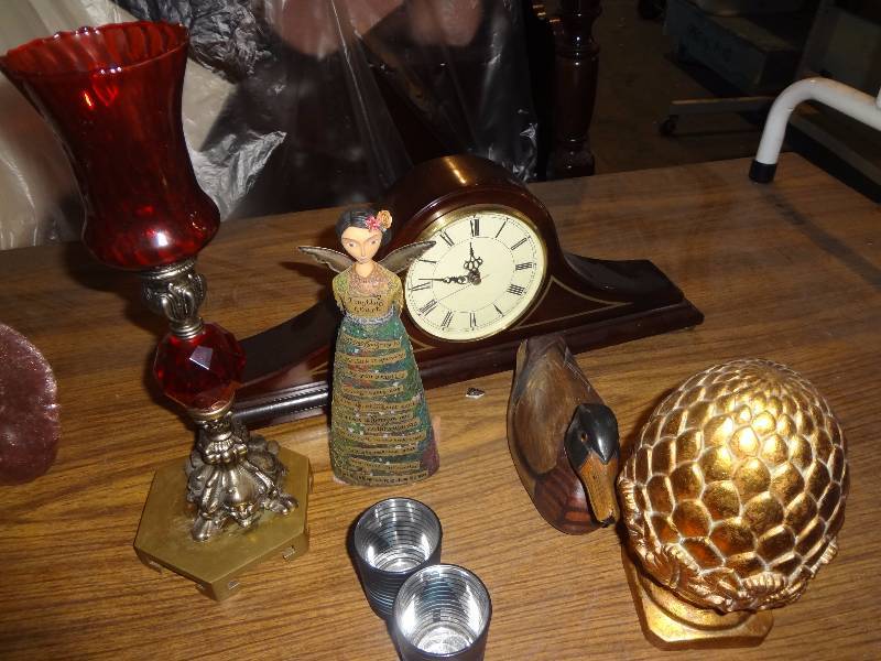 lot 94 image: Clock