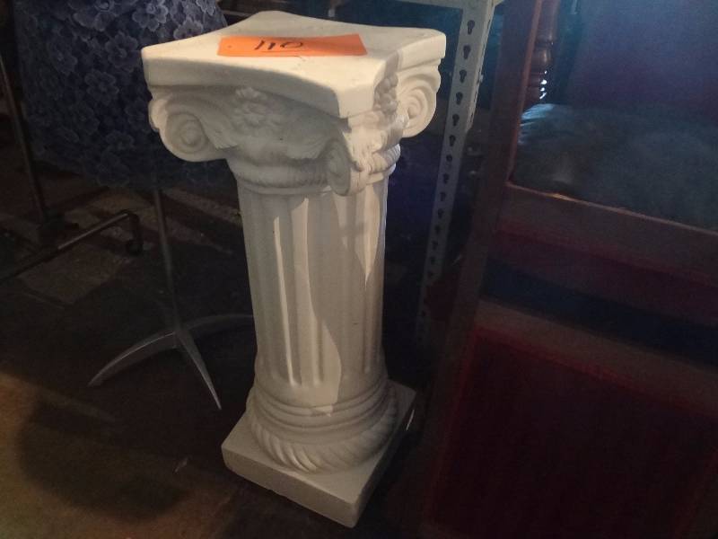 lot 110 image: White Plaster stand