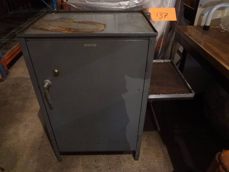 lot 137 image: Metal Cabinet