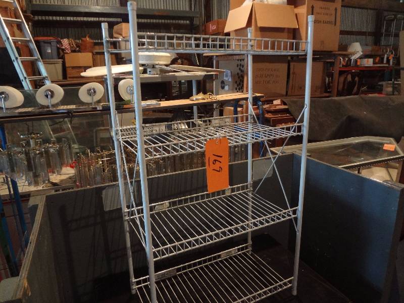 lot 169 image: Small Wire Rack