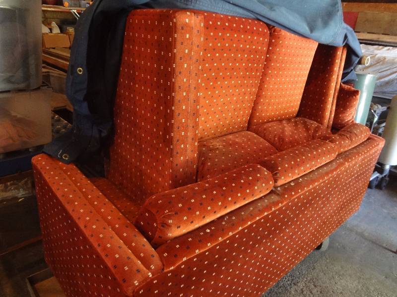 lot 247 image: SofaLove Seat