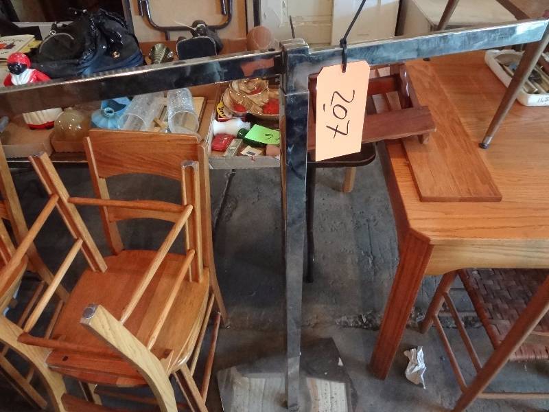 lot 207 image: Chrome Clothes Rack
