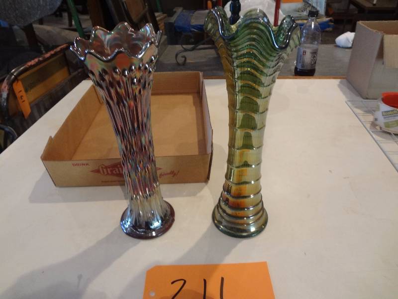 lot 211 image: Pair Carnival Glass Vases