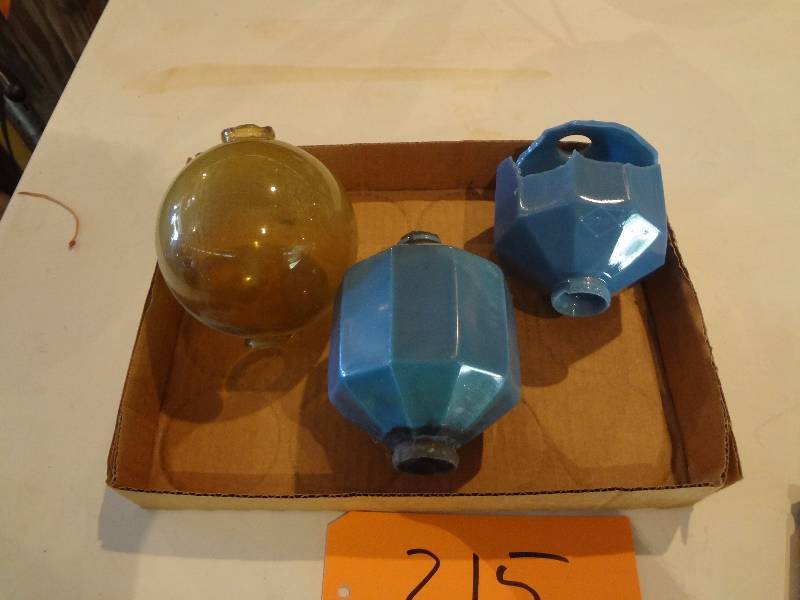 lot 215 image: Lightning Rod Glass