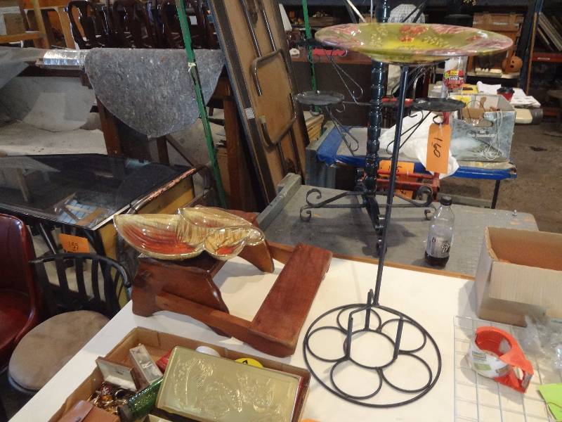lot 217 image: Stuff