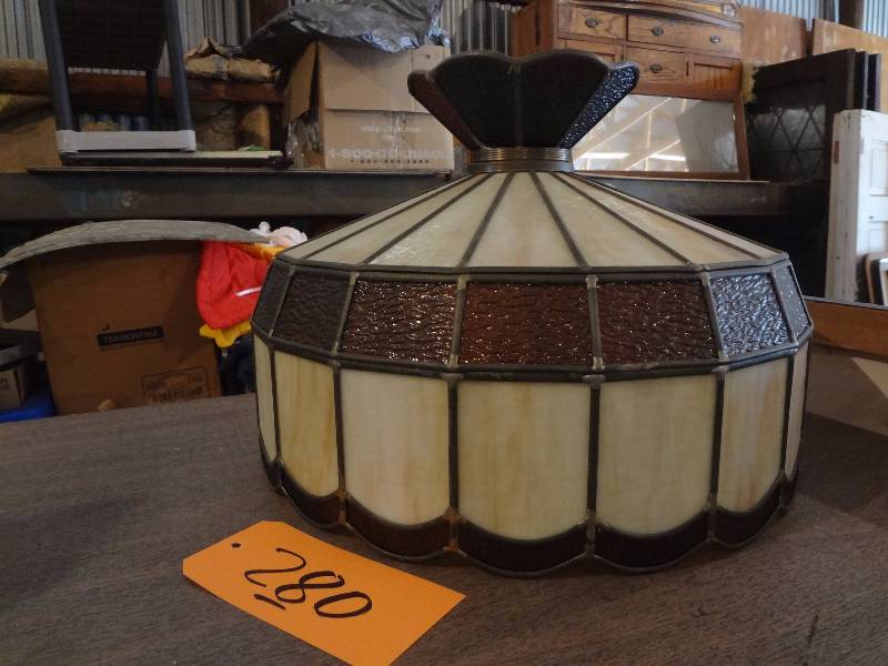 lot 280 image: Glass Shade