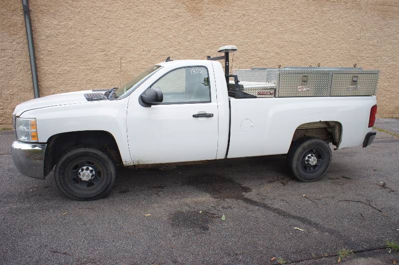 lot 6 image: 2007 CHEVY SILVERADO PICKUP - VORTEC - 5.3L - V8 - WEATHER GUARD TOOL BOXES (#1355)