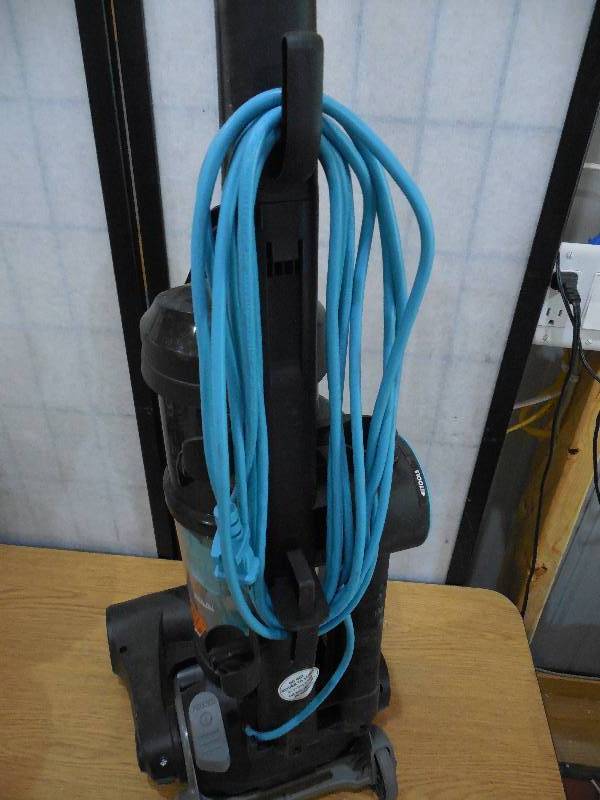 EUREKA VACUUM CLEANER