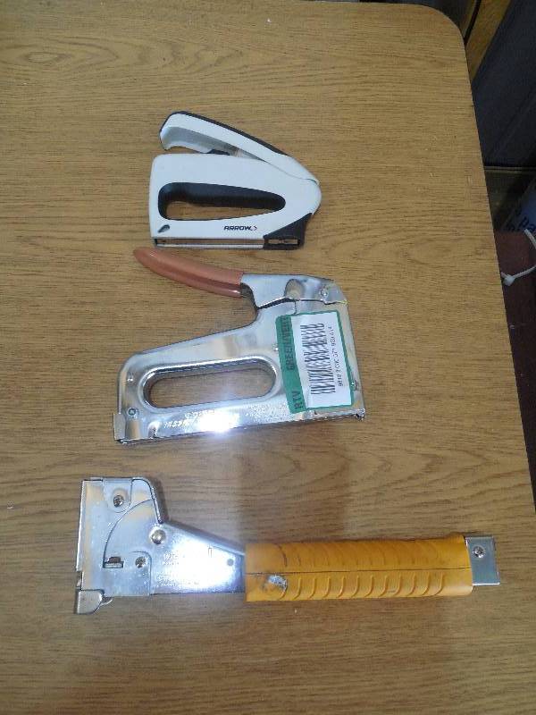 (3) STAPLER LOT