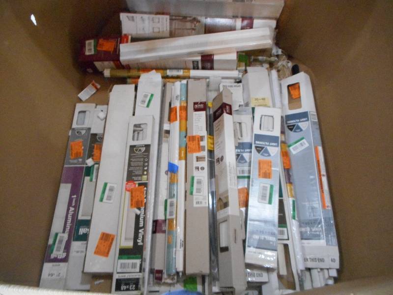 MASSIVE ASSORTMENT OF WINDOW BLINDS