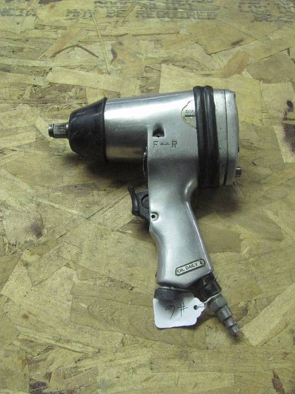 lot 6 image: 12  drive impact wrench
