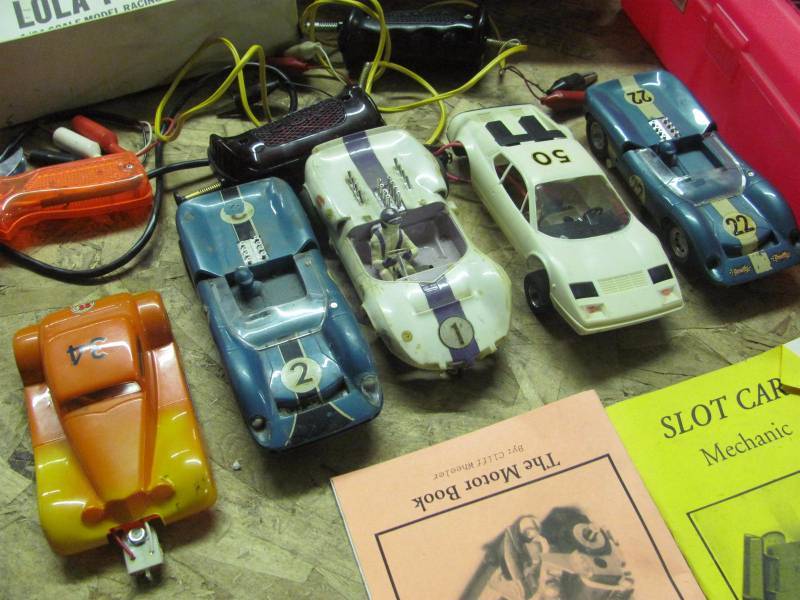 lot 21 image: Vintage Slot Car & Controller Lot