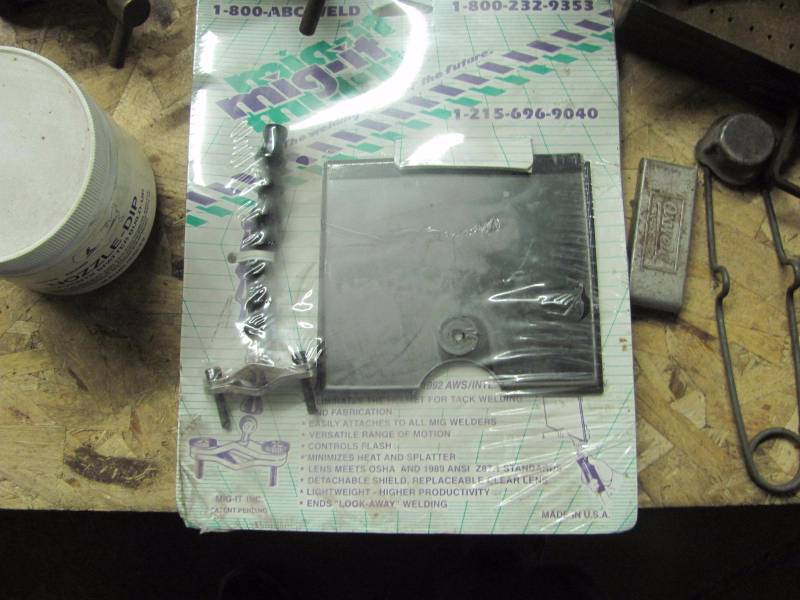 lot 23 image: Welding gauges, tips, etc.