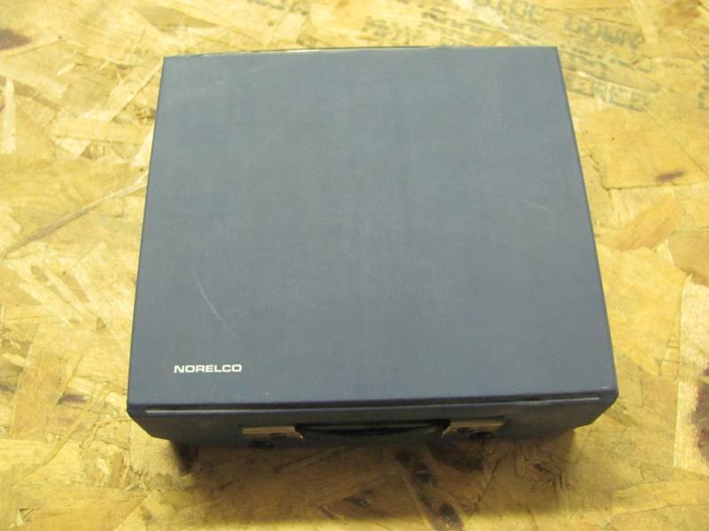 lot 25 image: Norelco Blood Pressure Tester