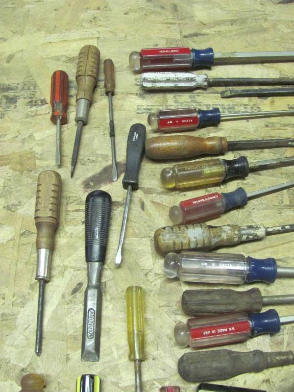 lot 79 image: Screwdriver Lot