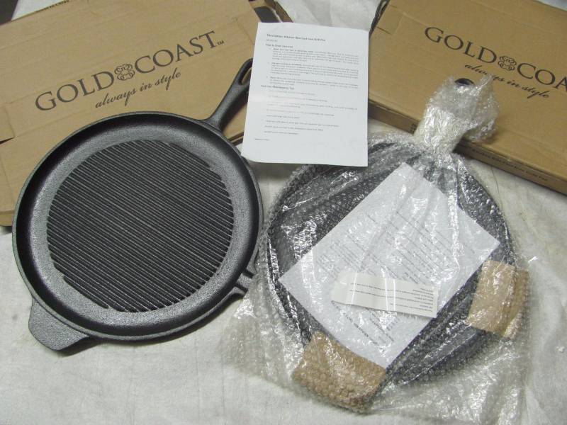 lot 145 image: Lot of 2 Brand New Kitchen Rite Cast Iron Grill Pans