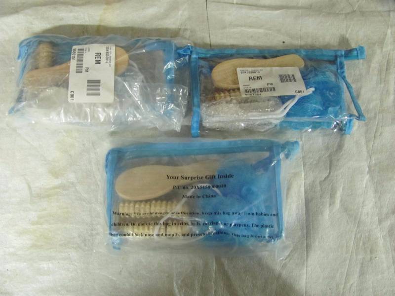 lot 197 image: Brand New Bath Accessories Lot