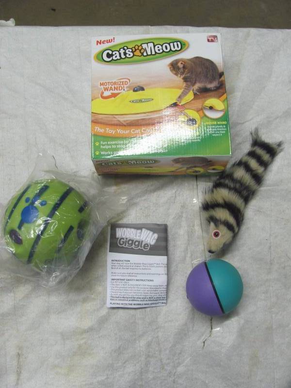 lot 238 image: Brand New Cat Toy Lot