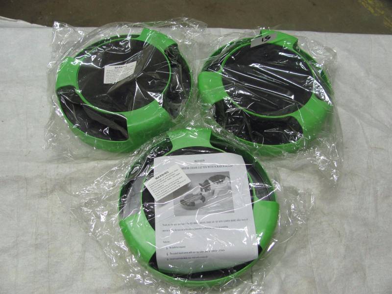 lot 239 image: Lot of 3 Brand New Pet Parade Mouse Chase Cat Toy With Scratch Boards
