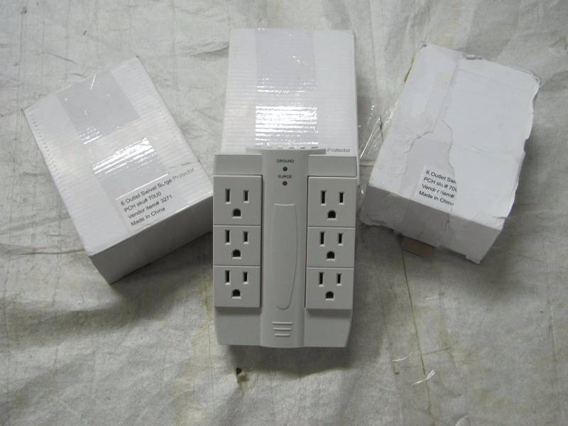 lot 251 image: Lot of Three Brand New 6 Outlet Swivel Surge Protectors