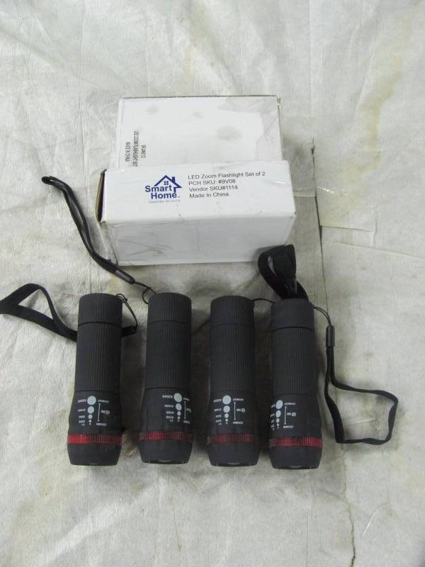 lot 263 image: Lot of 4 Brand New LED Zoom Flashlights