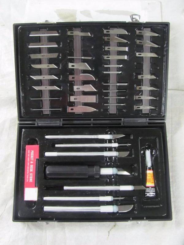 lot 288 image: Brand New Modeling Knife Kit with Case