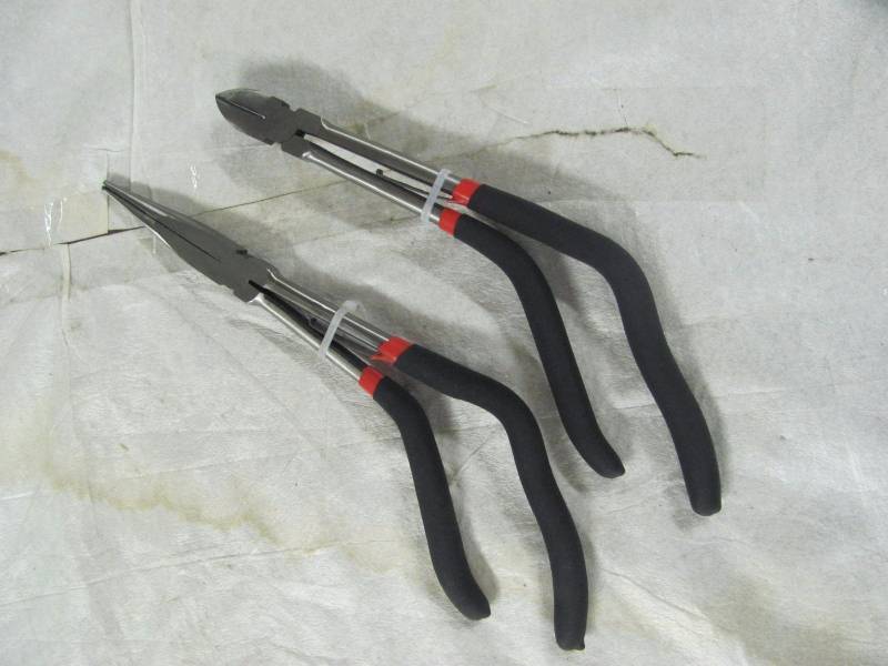 lot 297 image: Brand New Long Nose and Cutting Pliers Set