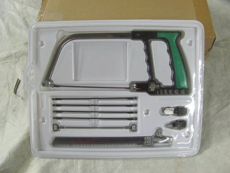 lot 301 image: Lot of 4 Brand New Multi Pupose Magic Saws