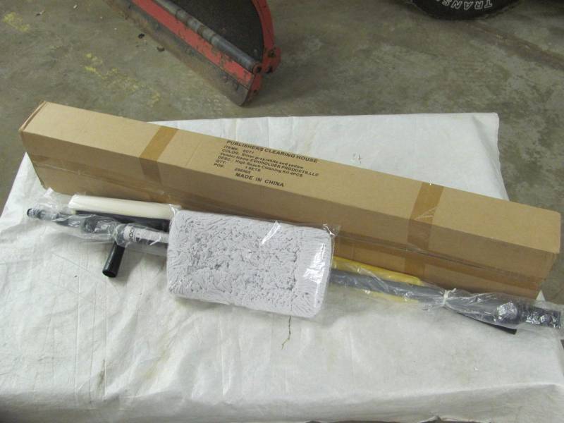 lot 304 image: Lot of 2 Brand New High Reach Cleaning Kits