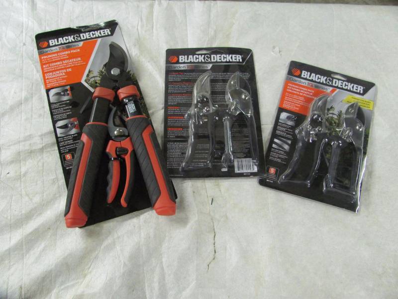lot 305 image: Lot of Brand New Black & Decker Garden IQ Pruning Tools