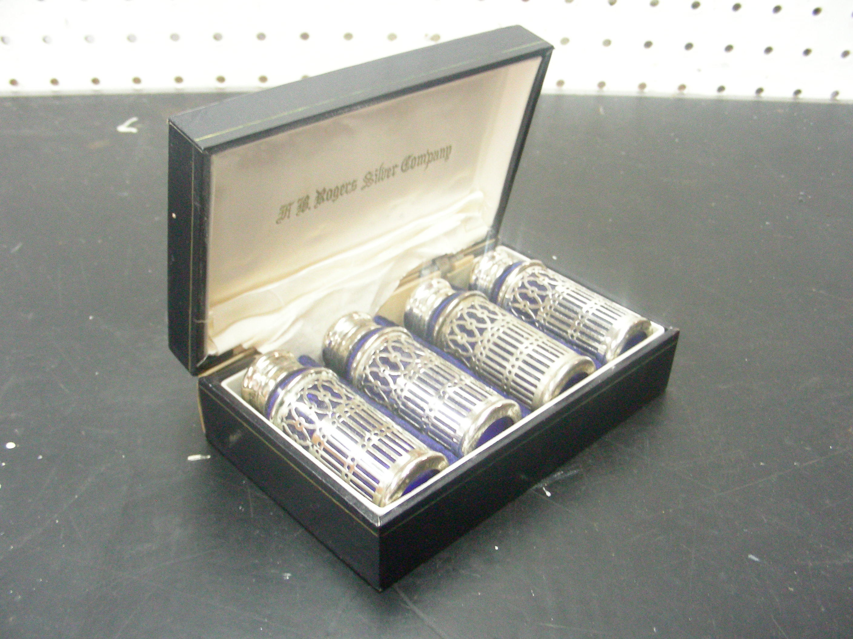 lot 8 image: Set of Vintage F.B. Rogers Cobalt Blue Silver Plated SaltPepper Shakers
