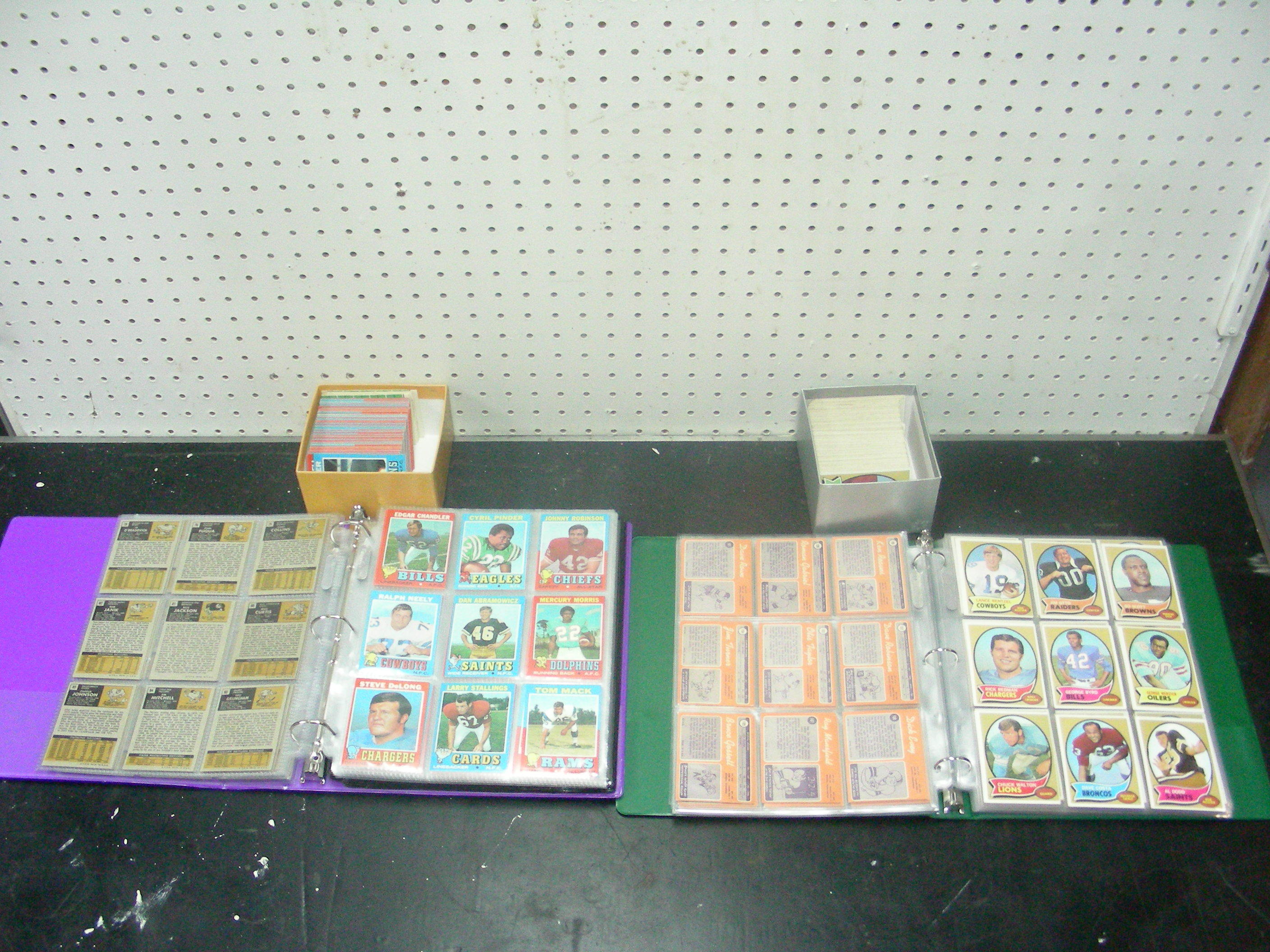 lot 18 image: MINT MINT MINT 1970 and 1971 Topps Football Cards in Binders