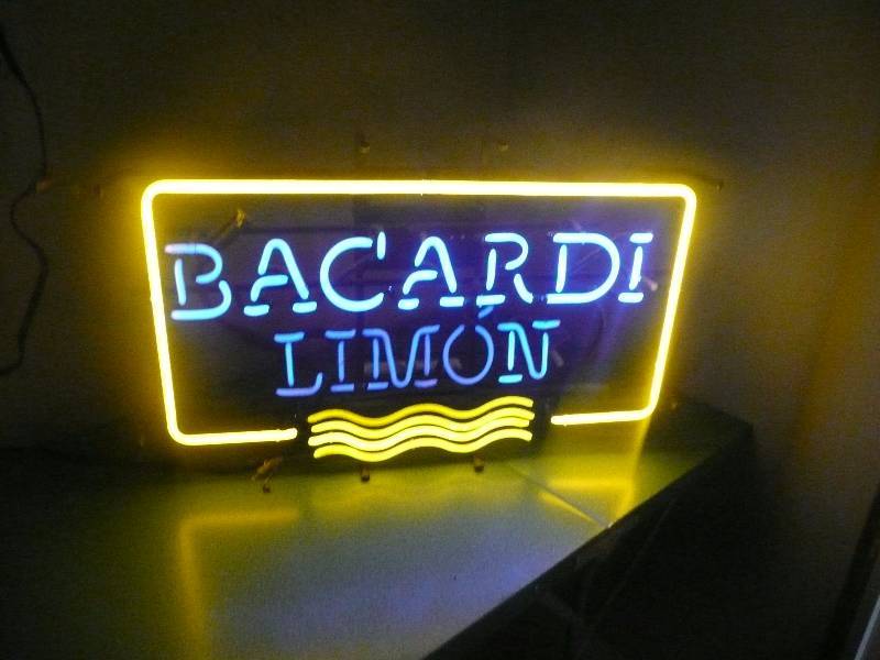 lot 7 image: BACARDI LIMON NEON LIGHT - WORKS