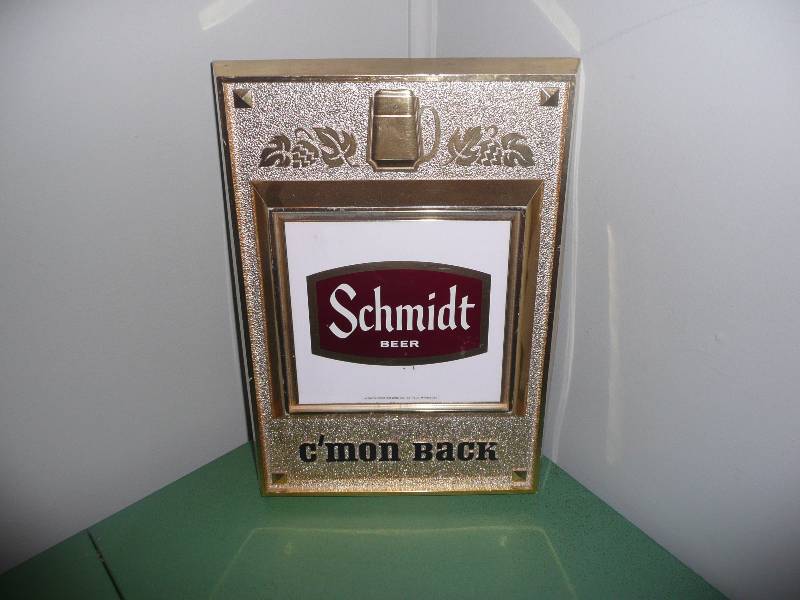lot 27 image: Vintage Schmidt Beer Sign