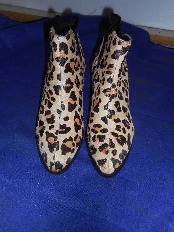 SIZE 7 12 STEVE MADDEN BOOTS