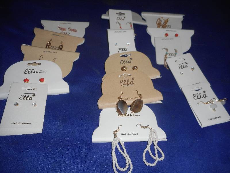 15 PAIR  FASHION EARINGS