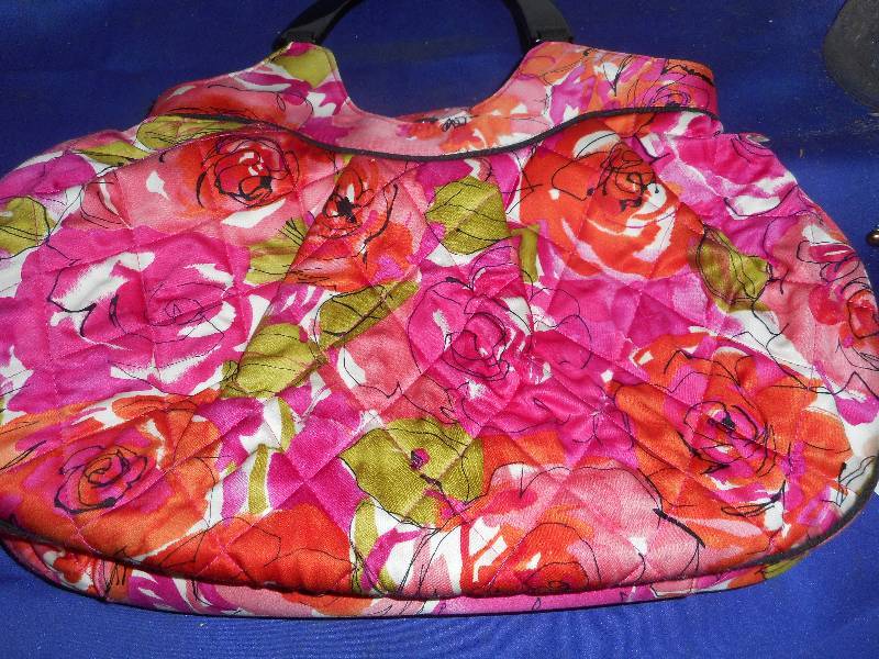 VERA BRADLEY HANDBAG