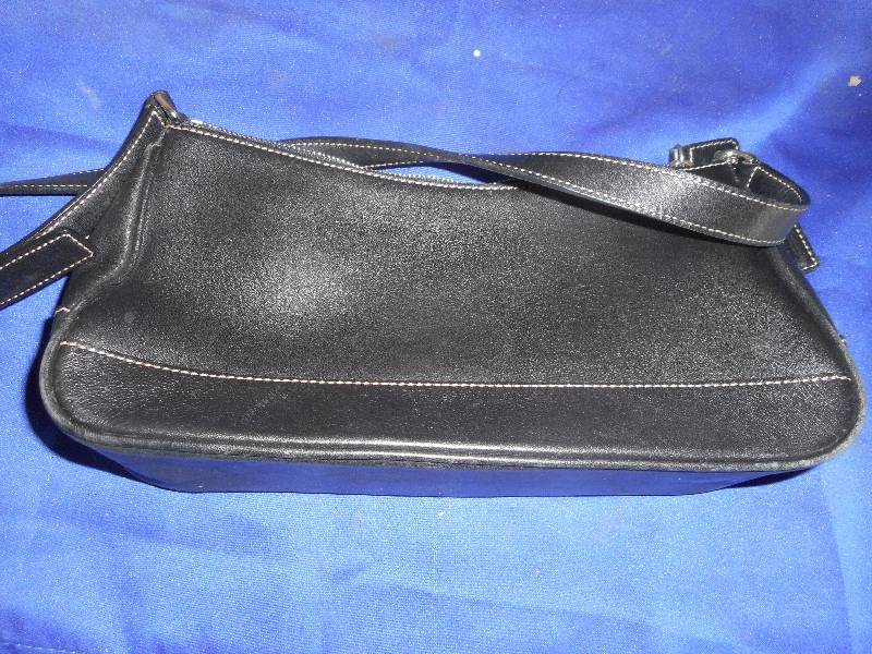 COACH HAND BAG